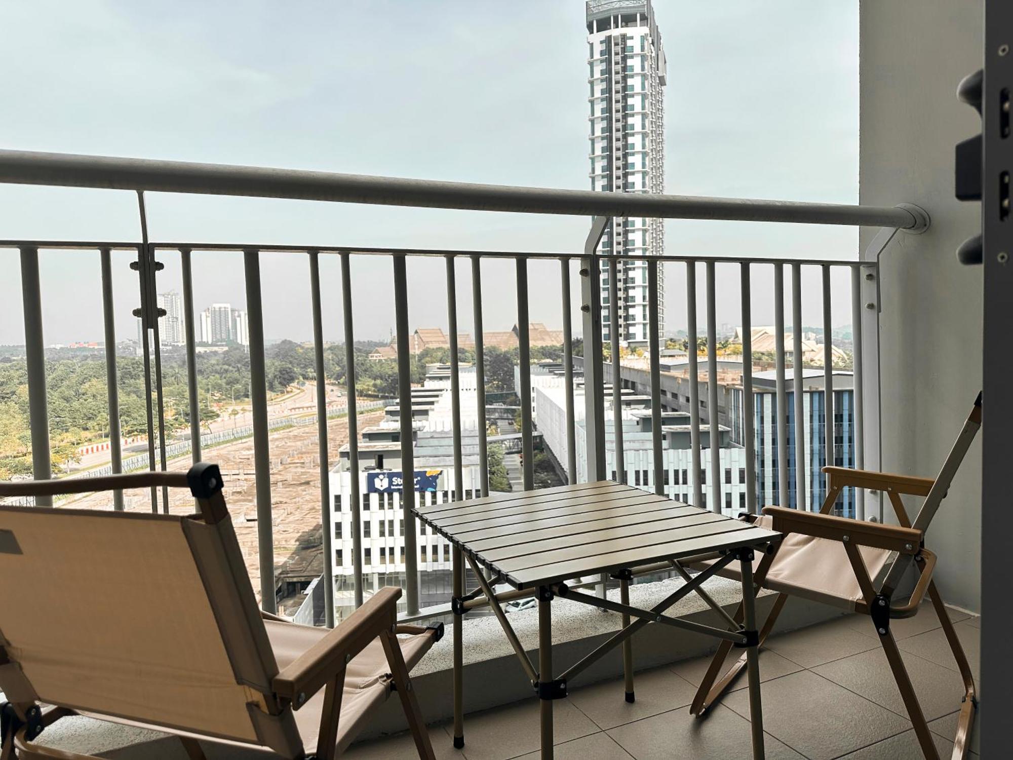 Teega Suites Puteriharbour By Wp Homestay Джохор-Бару Экстерьер фото